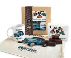 Syrena — paczka (Zawartość paczki: bluza - torba - kubek - słodycze; Rozmiar koszulki / bluzy: 12 - 14 lat; Kolor koszulki / bluzy: szary; Rodzaj nadr. Szare bluzy damskie nikiniki, s, bez wzorów, z bawełny, bez kaptura. Za 209.00 zł.