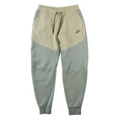 Second life - Nike spodnie dresowe męskie Tech - Jak nowy. Szare spodnie sportowe męskie Nike, m, bez wzorów, z dresówki, na fitness i siłownię. Za 149.06 zł.