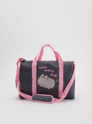 Torba sportowa Pusheen - ciemnoszary. Szare torby i plecaki dziecięce Reserved, z tkaniny. Za 109.99 zł.