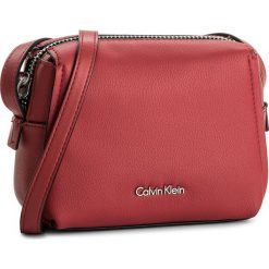 Torebka CALVIN KLEIN BLACK LABEL - Downton Small Cross K60K603902 618. Torebki do ręki damskie marki Calvin Klein Black Label. W wyprzedaży za 289.00 zł.
