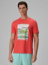 4F T-shirt regular z nadrukiem męski - koralowy M. Pomarańczowe t-shirty męskie 4f, m, bez wzorów, z bawełny, klasyczne, bez kołnierzyka. W wyprzedaży za 49.99 zł.