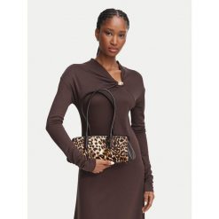Torebka MICHAEL Michael Kors. Brązowe torebki do ręki damskie MICHAEL Michael Kors, bez wzorów, klasyczne, bez dodatków. Za 1,429.00 zł.