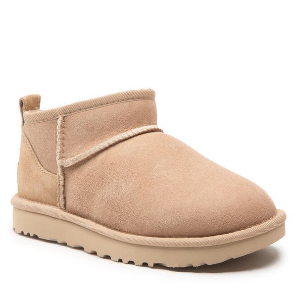 Śniegowce Ugg. Brązowe śniegowce i trapery damskie UGG. Za 769.99 zł.