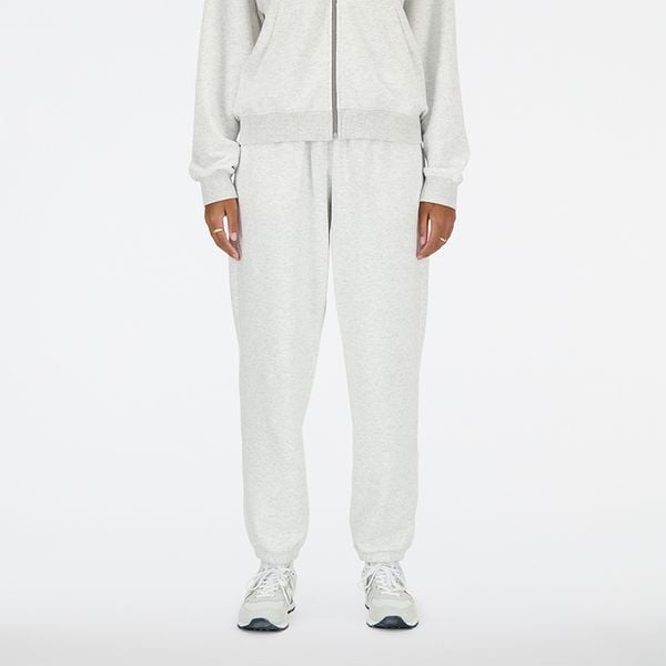 Spodnie damskie New Balance WP41500AHH – szare. Szare spodnie dresowe damskie New Balance, xl, bez wzorów, z bawełny. Za 249.99 zł.