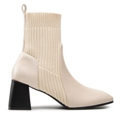 Botki DeeZee. Botki damskie DeeZee, bez obcasa, na słupku, bez zapięcia. Za 209.99 zł.