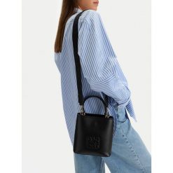 Torebka Nine West. Czarne torebki do ręki damskie Nine West, bez wzorów, klasyczne, bez dodatków. Za 179.99 zł.