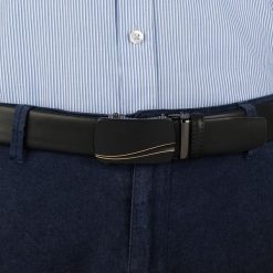 Pasek męski skórzany 3,5 cm klamra automatyczna Beltimore czarny 02-597 : Kolory - czarny, Rozmiar pasków - r.110-125 cm. Czarne paski damskie bez wzorów, ze skóry, wizytowe. Za 64.99 zł.