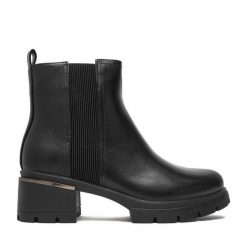 Botki JENNY. Czarne botki damskie Jenny, bez obcasa, na słupku, bez zapięcia. Za 169.99 zł.