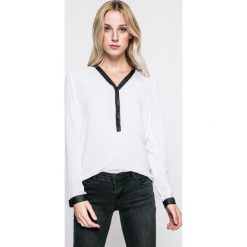 Sublevel - Bluzka. Szare bluzki damskie Sublevel, z tkaniny, casualowe, z krótkim rękawem. W wyprzedaży za 49.90 zł.