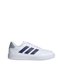 Buty Courtblock. Białe obuwie sportowe damskie Adidas, bez wzorów, trekkingowe. W wyprzedaży za 222.15 zł.