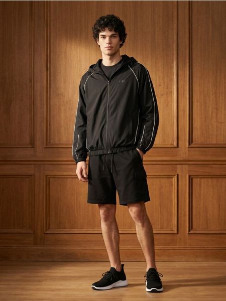 Szorty comfort - czarny. Czarne szorty męskie Sinsay, l, bez wzorów. Za 39.99 zł.