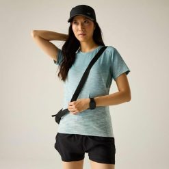 Damska koszulka z krótkim rękawem Laxley II w kolorze melanżowym. Zielone koszulki sportowe damskie Regatta, bez wzorów, z elastanu, bez kołnierzyka. Za 109.99 zł.