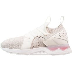 Asics Tiger GEL LYTE V SANZE KNIT Tenisówki i Trampki white. Trampki męskie marki Asics Tiger. W wyprzedaży za 401.40 zł.