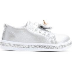 Srebrne Slip On Moving. Szare buty sportowe dziewczęce Born2be, na jesień, z materiału. Za 49.99 zł.
