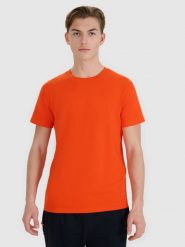 4F T-shirt regular ze strukturalnej dzianiny męski - pomarańczowy M. Brązowe koszulki sportowe męskie 4f, m, bez wzorów, z bawełny, klasyczne, bez kołnierzyka. W wyprzedaży za 39.99 zł.