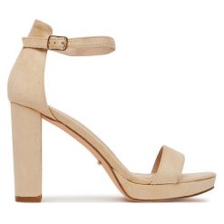 Sandały DeeZee. Brązowe sandały damskie DeeZee, bez wzorów, bez obcasa, na słupku, bez zapięcia. Za 139.99 zł.