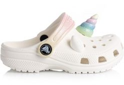 Klapki Crocs I AM Rainbow Unicorn. Klapki damskie Crocs, bez wzorów, sportowe, bez obcasa. Za 189.00 zł.