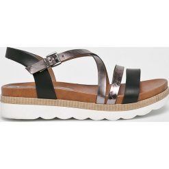 Marco Tozzi - Sandały. Klapki damskie Marco Tozzi. W wyprzedaży za 139.90 zł.