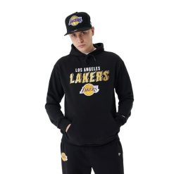 Bluza męska New Era Team Script OS Hoody Los Angeles Lakers. Czarne bluzy męskie New Era, l, bez wzorów, bez kaptura. Za 239.99 zł.