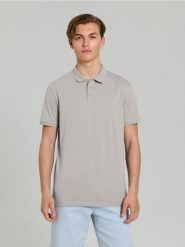 Bawełniana koszulka polo - beżowy. Brązowe koszulki polo męskie Sinsay, l, bez wzorów, z bawełny, bez ramiączek. Za 19.99 zł.