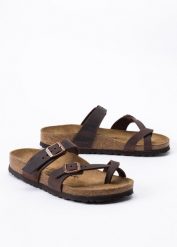 Japonki damskie BIRKENSTOCK MAYARI LEOI. Brązowe klapki damskie Birkenstock, bez wzorów, biznesowe, bez obcasa. Za 449.99 zł.