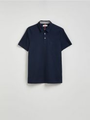 Koszulka polo regular z haftem - granatowy. Niebieskie koszulki polo męskie Reserved, l, bez wzorów, z bawełny, bez ramiączek. Za 89.99 zł.