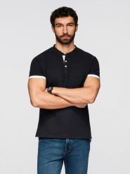 Męska koszulka polo bez kołnierzyka - czarna V8 - Rozmiar: XL. Czarne koszulki polo męskie Ombre Clothing, l, bez wzorów, z bawełny, bez ramiączek. Za 129.99 zł.
