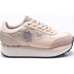 Guess Jeans - Buty. Szare obuwie sportowe damskie Guess Jeans, z jeansu. W wyprzedaży za 359.90 zł.