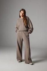 SPODNIE ANDREA TAUPE L - Flawless. Spodnie dresowe damskie Flawless, l, bez wzorów, z bawełny. Za 379.00 zł.