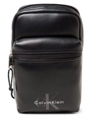 Calvin Klein torba na ramię Mężczyźni czarny, ONE SIZE. Czarne torby sportowe męskie Calvin Klein, bez wzorów, ze skóry, małe. Za 329.95 zł.