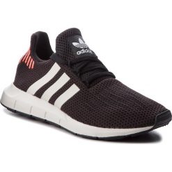 Buty adidas - Swift Run B37730 Cblack/Ftwwht/Greone. Czarne obuwie sportowe damskie Adidas, z materiału. W wyprzedaży za 299.00 zł.
