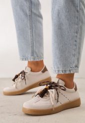 Beżowe Sneakersy w Stylu Retro Tenisówek z Podwójnym Sznurowaniem i Frędzlami Salmisa. Brązowe obuwie sportowe damskie Born2be, bez wzorów, z dzianiny, tenisowe. Za 99.99 zł.