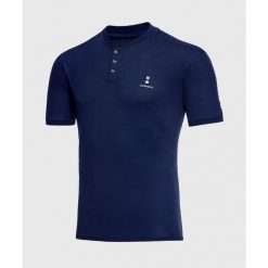 Koszulka Polo Męska Excellence. Niebieskie koszulki polo męskie NORDICDOTS, l, bez wzorów, z poliesteru, eleganckie, bez ramiączek. Za 235.00 zł.