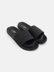 Klapki Batman - czarny. Czarne klapki męskie Sinsay. Za 39.99 zł.