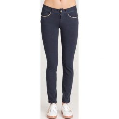 JEANSY IDEAL Liu Jo. Niebieskie jeansy damskie Liu Jo. Za 538.30 zł.