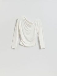 Bluzka z modalem - złamana biel. Bluzki damskie Reserved, l, bez wzorów, z dzianiny, bez kołnierzyka, bez ramiączek. Za 89.99 zł.