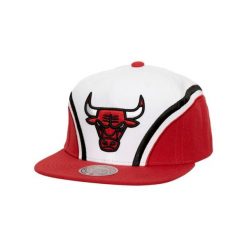 Czapka typu snapback Mitchell & Ness Overhead Chicago Bulls. Białe czapki i kapelusze męskie Mitchell & Ness, bez wzorów. Za 209.50 zł.