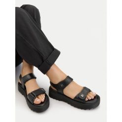 Sandały G-Star. Czarne sandały damskie G-Star, bez wzorów, bez obcasa, na płaskiej podeszwie, bez zapięcia. Za 173.99 zł.