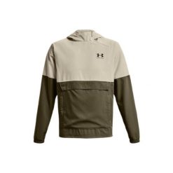 Bluza z kapturem Under Armour WOVEN ASYMMETRICAL. Brązowe bluzy męskie Under Armour, s, bez wzorów, z materiału, z kapturem, na fitness i siłownię. Za 356.25 zł.