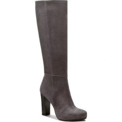 Kozaki GINO ROSSI - Serena DKH138-S82-JZ00-8700-F 98. Kozaki damskie marki Gino Rossi. W wyprzedaży za 369.00 zł.