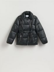 Pikowana kurtka z paskiem - szary. Szare kurtki damskie Reserved, l, bez wzorów, z tkaniny, bez kaptura. Za 359.99 zł.