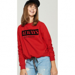 Bluza z nadrukiem - Czerwony. Bluzy damskie marki Sinsay. W wyprzedaży za 29.99 zł.