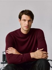 Sweter z wełny merino - bordowy. Czerwone swetry przez głowę męskie Reserved, l, bez wzorów, z wełny, bez kołnierzyka. Za 199.99 zł.