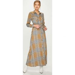 Answear - Sukienka. Sukienki damskie marki ANSWEAR. W wyprzedaży za 129.90 zł.