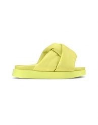 Klapki damskie Inuikii SOFT CROSSED. Zielone klapki damskie Inuikii, bez wzorów, bez obcasa. Za 726.99 zł.
