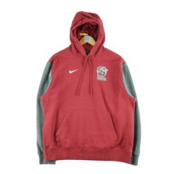 Bluza męska z kapturem Nike czerwona. Czerwone bluzy męskie Nike, l, bez wzorów, z materiału, z kapturem. Za 102.20 zł.