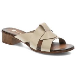 Beżowe Klapki Armodo Wygodne Obuwie Damskie. Brązowe klapki damskie Armodo, bez wzorów, z jeansu, eleganckie, bez obcasa, na obcasie. Za 269.00 zł.