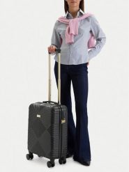 Nine West Walizka kabinowa CEO-NW-S-001-09 BLACK Czarny. Czarne torebki do ręki damskie Nine West, bez wzorów, z tworzywa sztucznego. Za 299.99 zł.