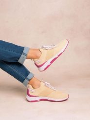 Buty sportowe damskie TBS Jellina. Fioletowe obuwie sportowe damskie TBS, bez wzorów, z materiału, do biegania. Za 423.00 zł.