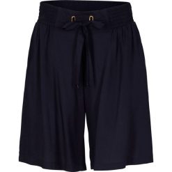 Bermudy z wiskozy. Czarne spodnie sportowe damskie bonprix, bez wzorów, z wiskozy. Za 77.99 zł.